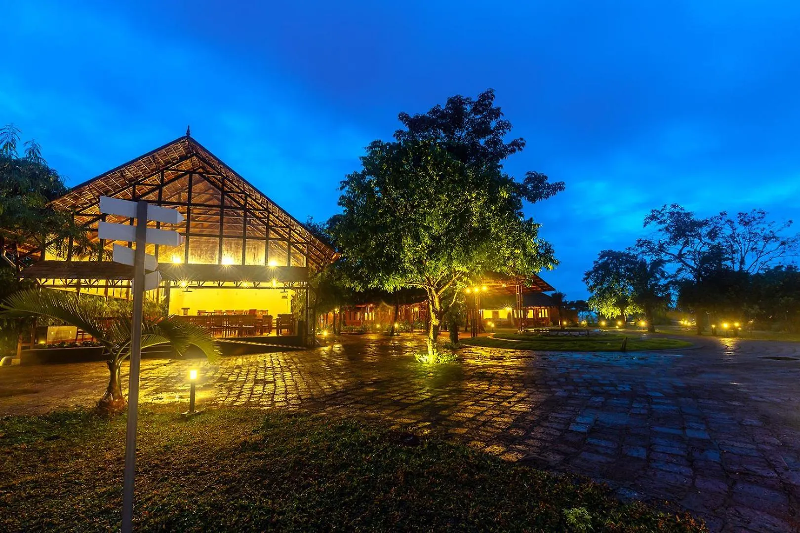 Sandalmist Resort And Spa Kasaragod