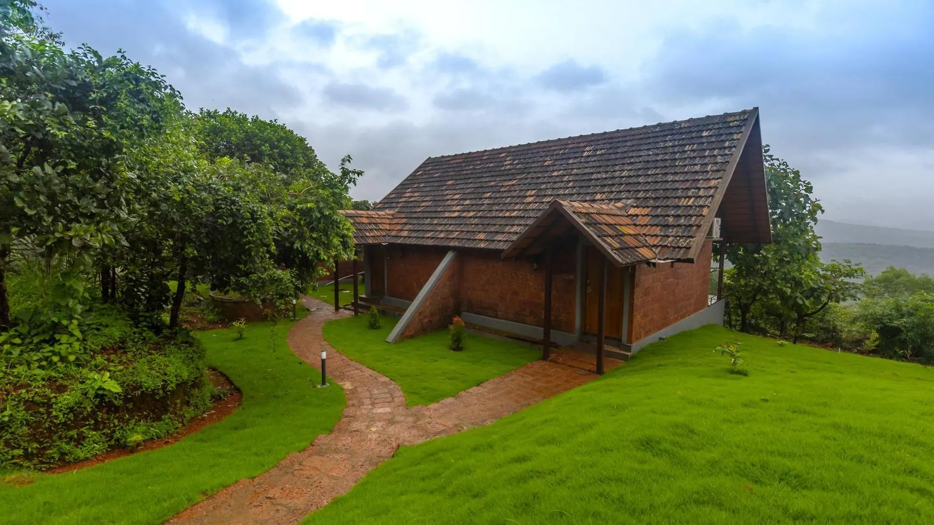 Sandalmist Resort And Spa Kasaragod