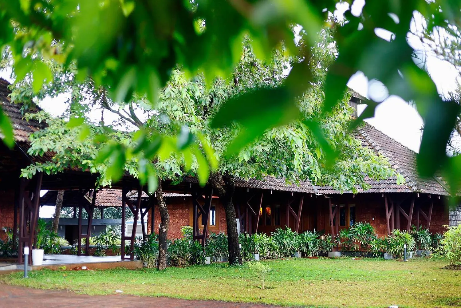 Sandalmist Resort And Spa Kasaragod